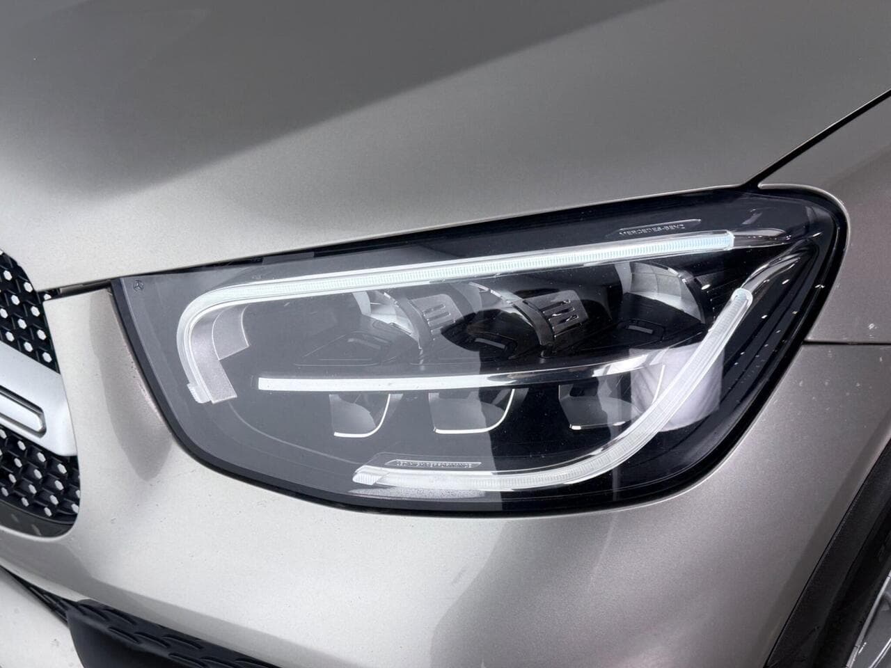 Mercedes-Benz GLC thumbnail Lights Front