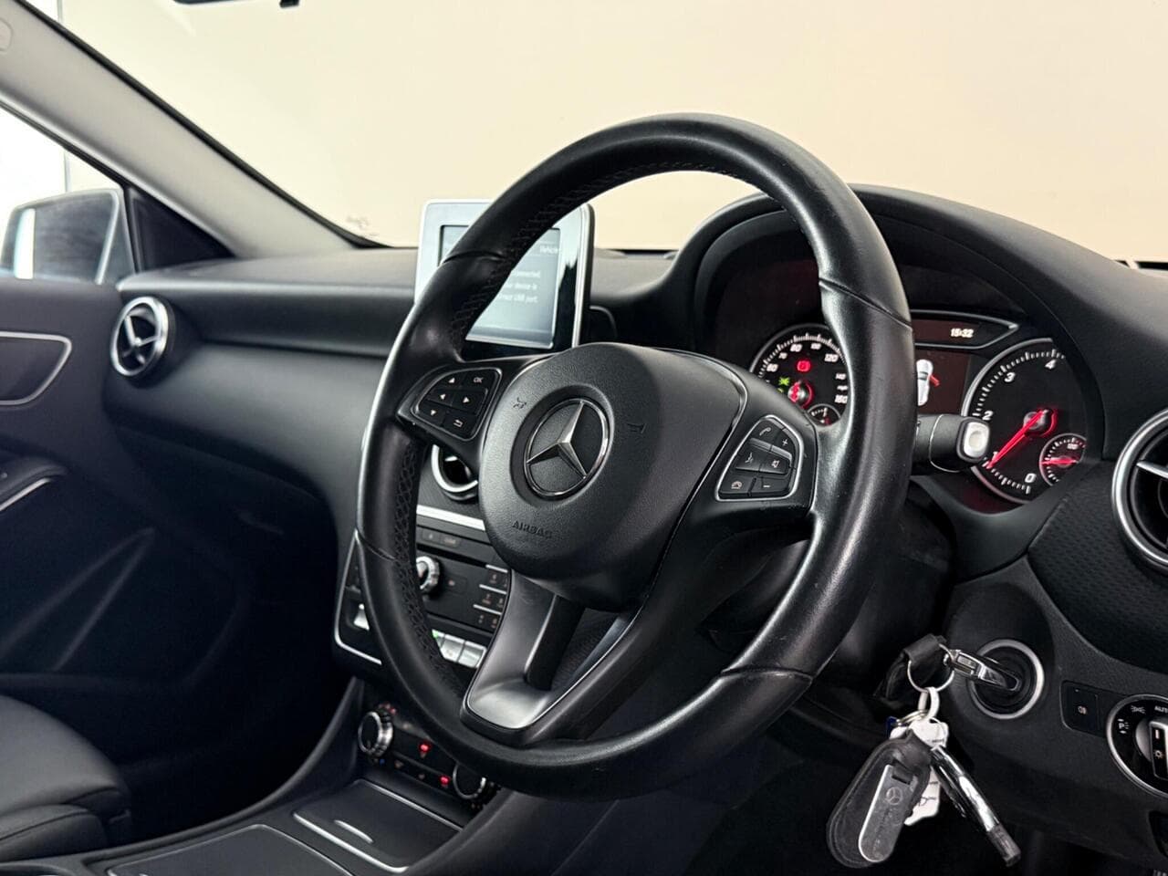 Mercedes-Benz A Class thumbnail Steering Wheel
