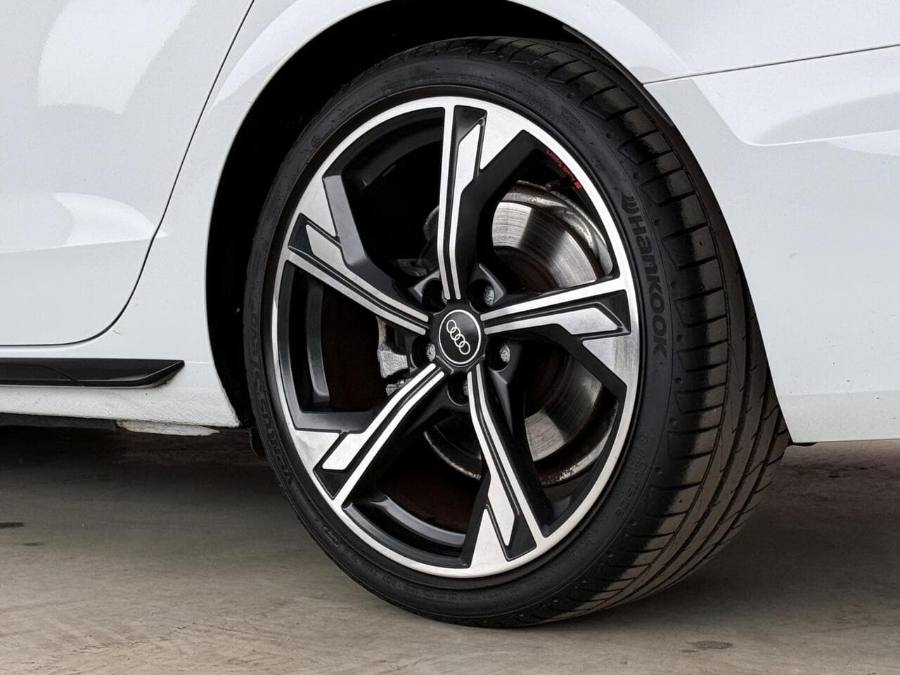 Audi A4 Avant thumbnail Wheel