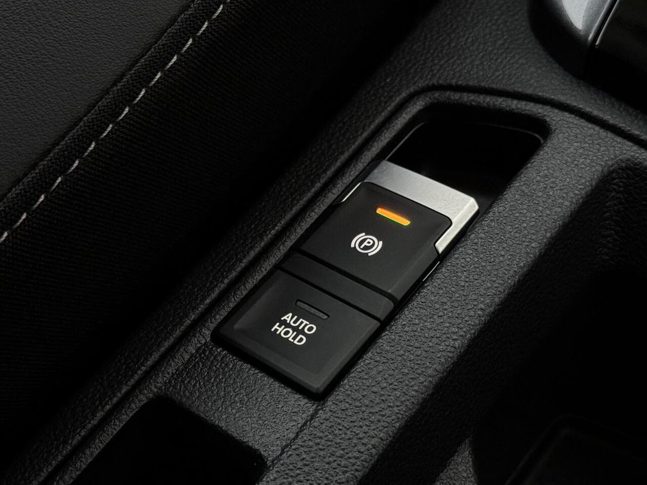Volkswagen T-Roc thumbnail Misc Controls