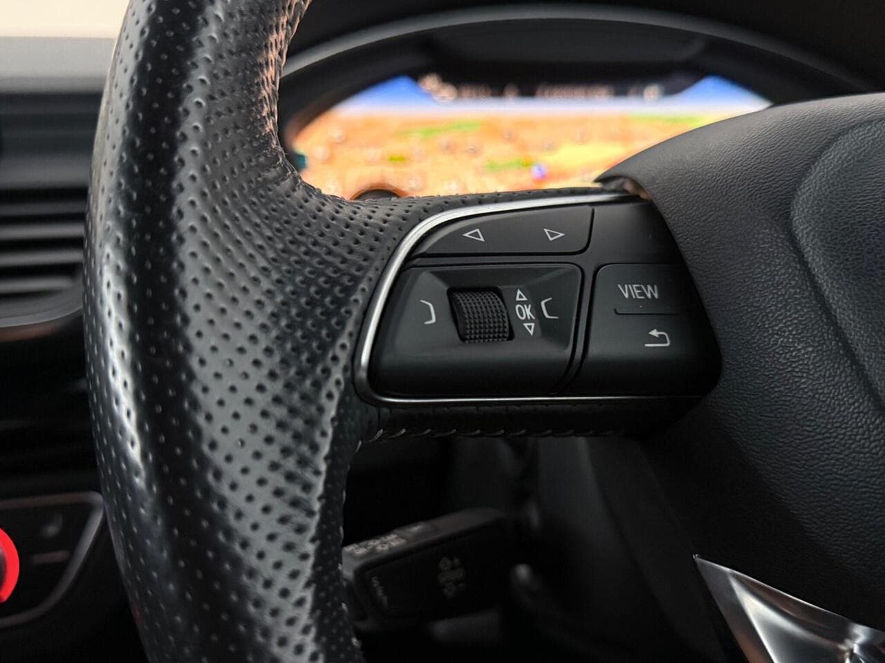 Audi Q5 thumbnail Misc Controls