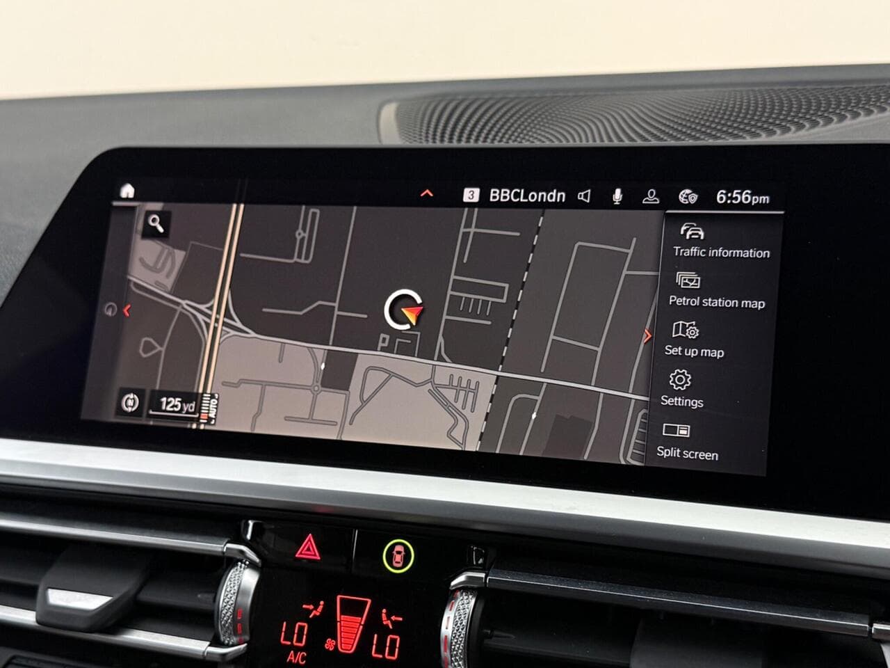 BMW 3 Series thumbnail Infotainment System