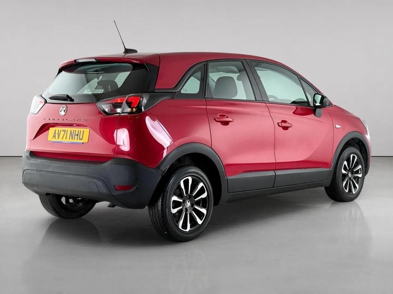 Vauxhall Crossland thumbnail Rear Right