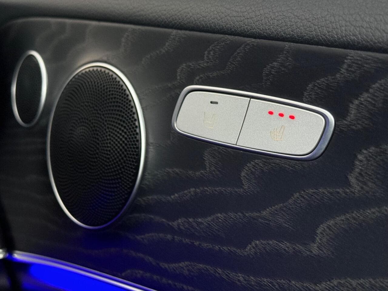 Mercedes-Benz E Class thumbnail Misc Controls