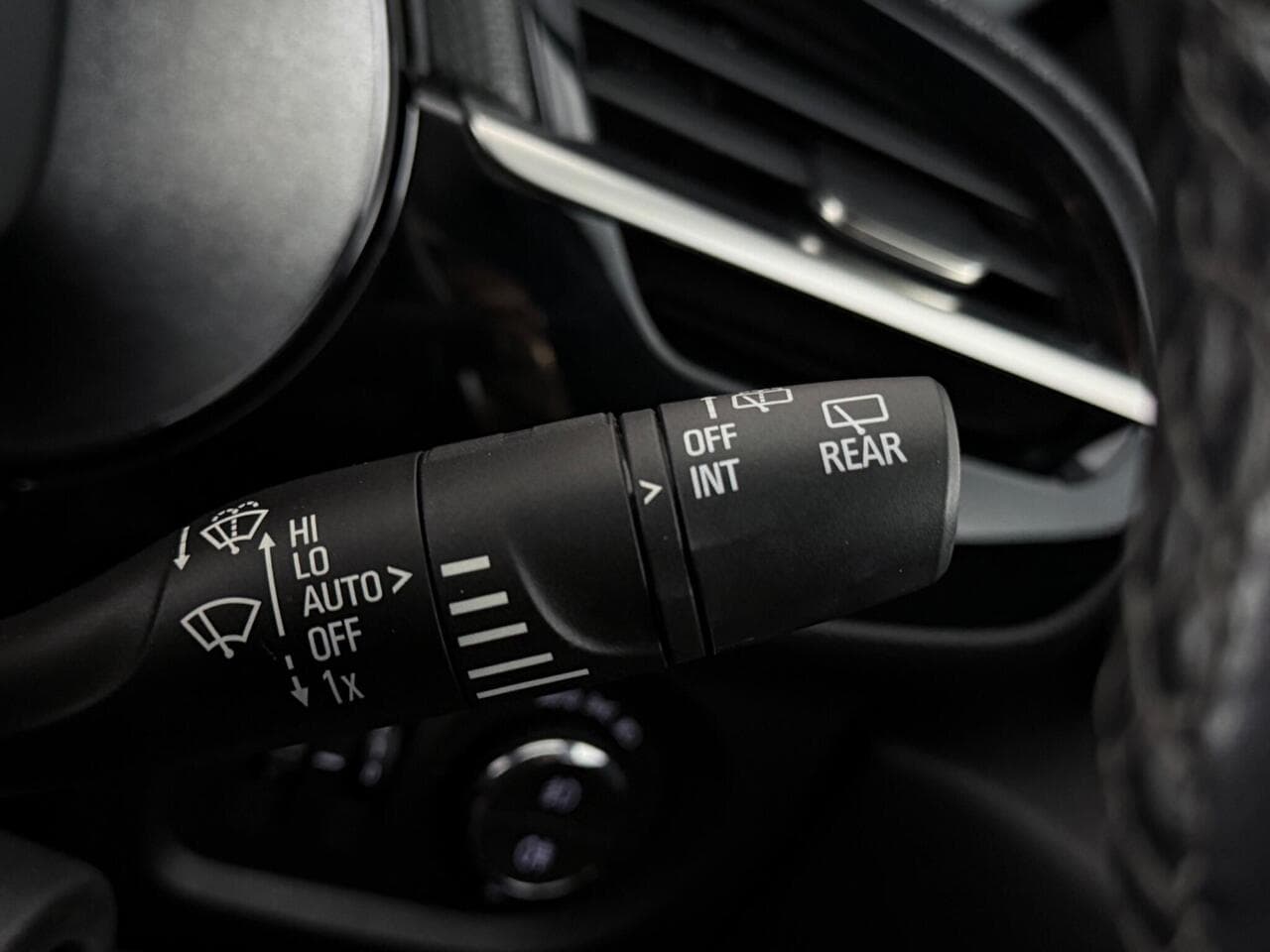 Vauxhall Corsa thumbnail Misc Controls