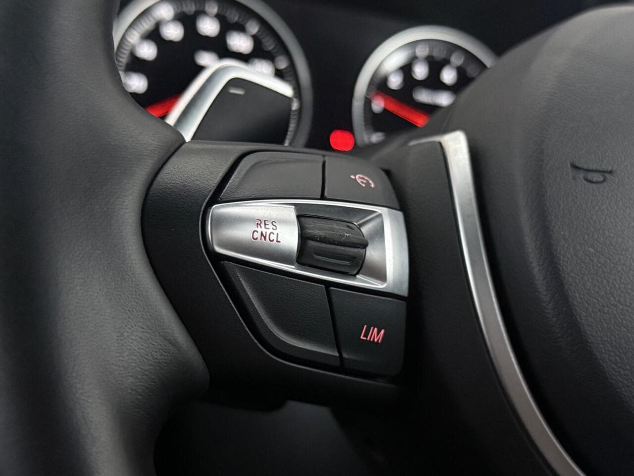 BMW X1 thumbnail Misc Controls