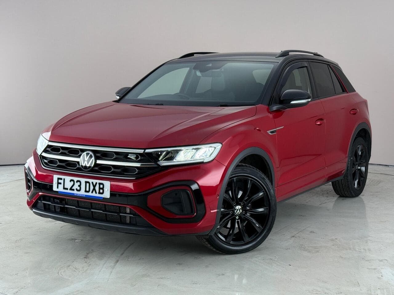 Volkswagen T-Roc thumbnail Front Left