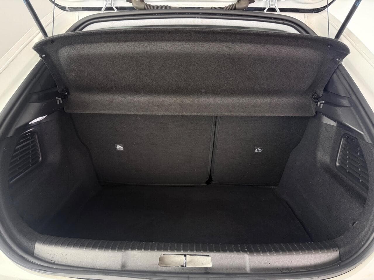 Vauxhall Mokka thumbnail Boot
