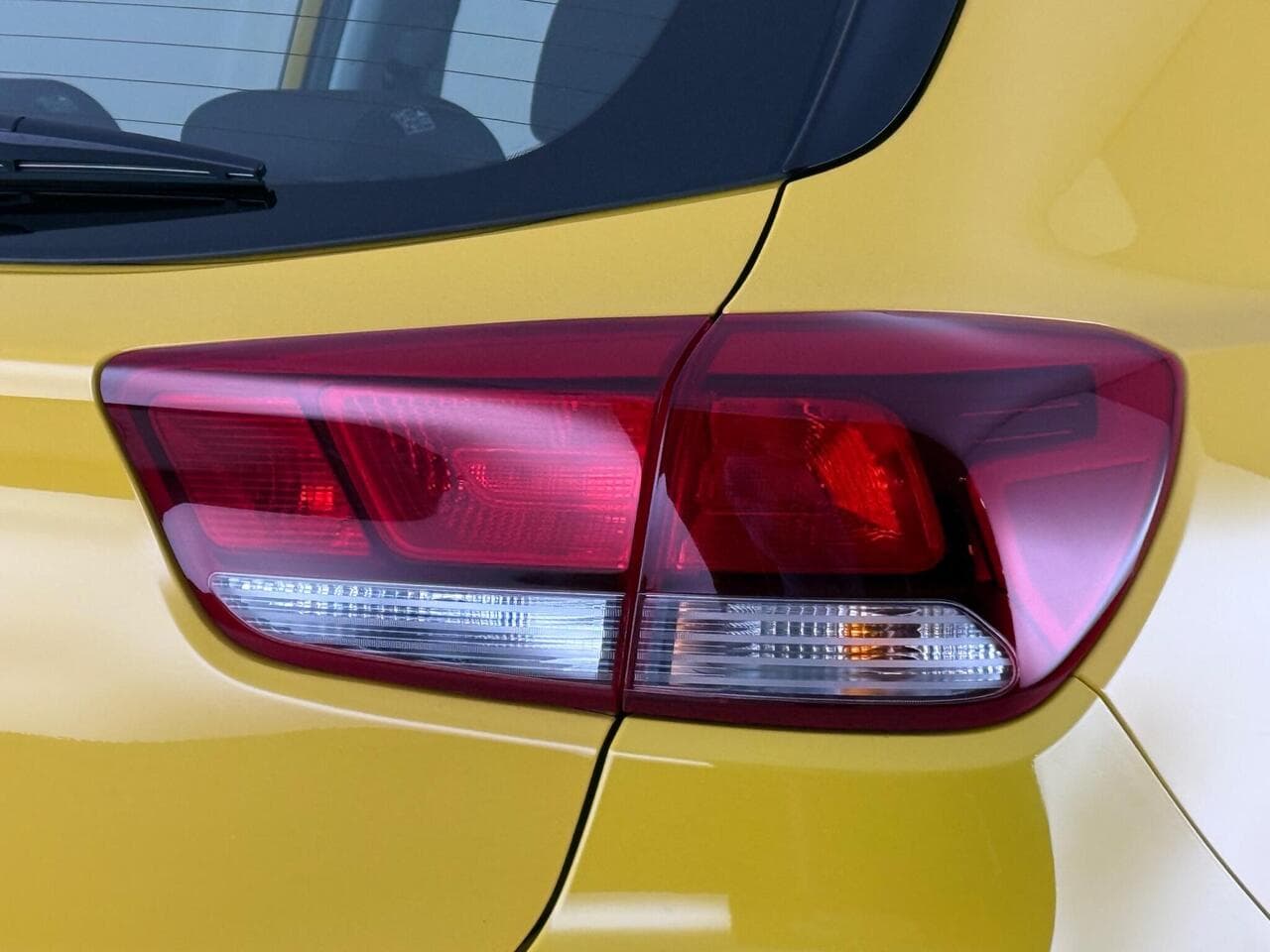 Kia Rio thumbnail Lights Rear