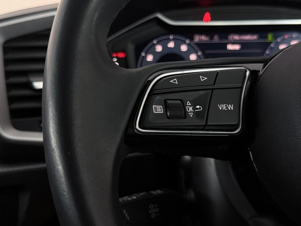 Audi A1 thumbnail Misc Controls