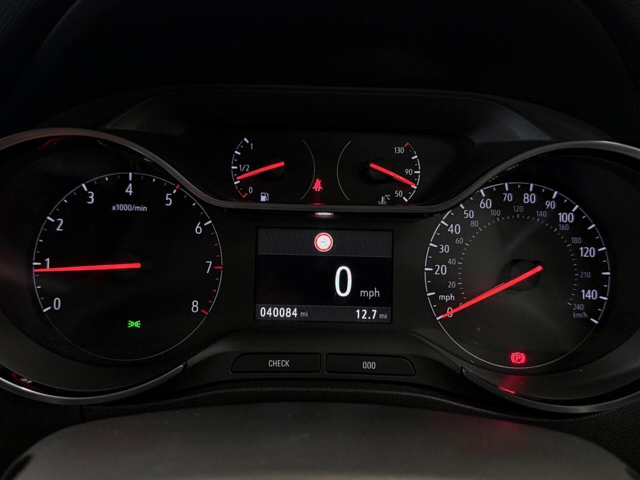 Vauxhall Crossland X thumbnail Driver Instruments
