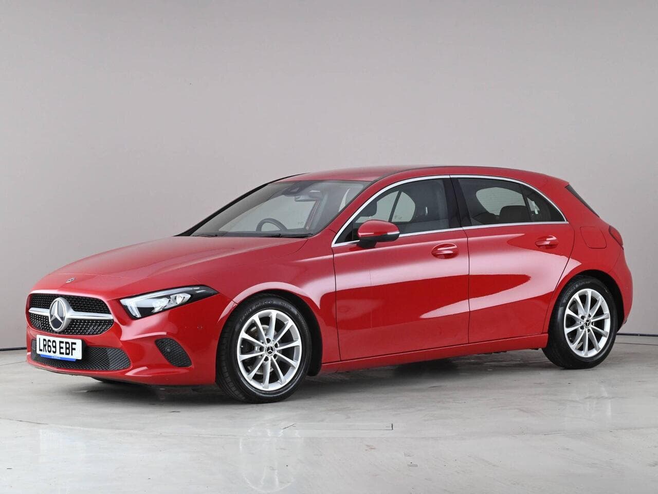 Mercedes-Benz A Class thumbnail Front Left