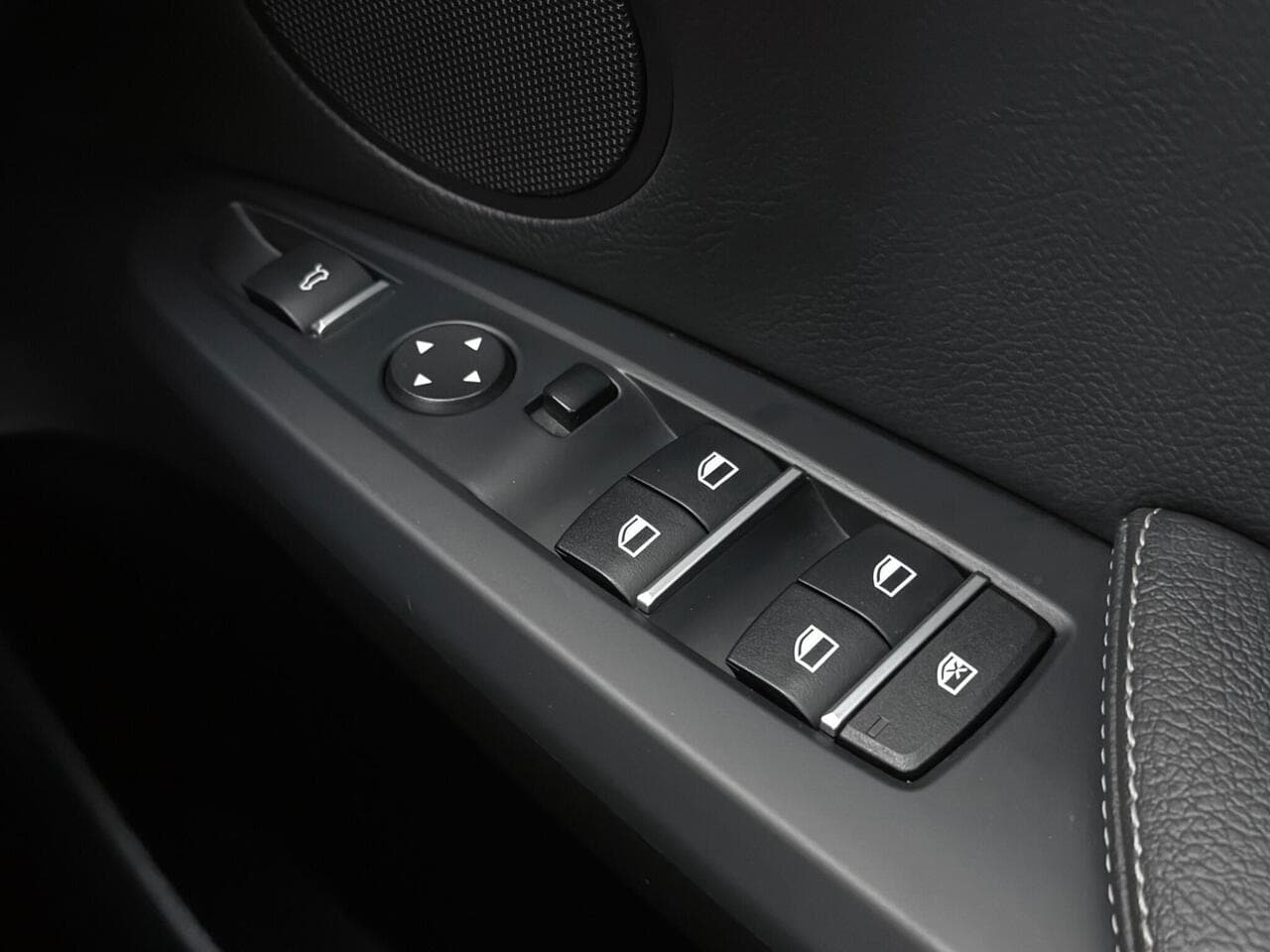 BMW X3 thumbnail Misc Controls