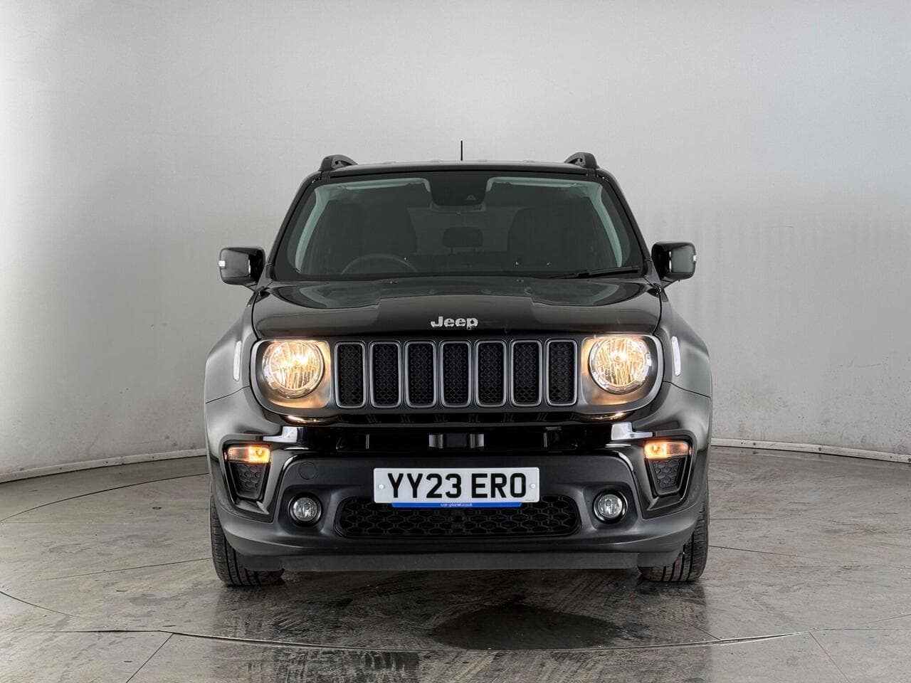 Jeep Renegade thumbnail Front