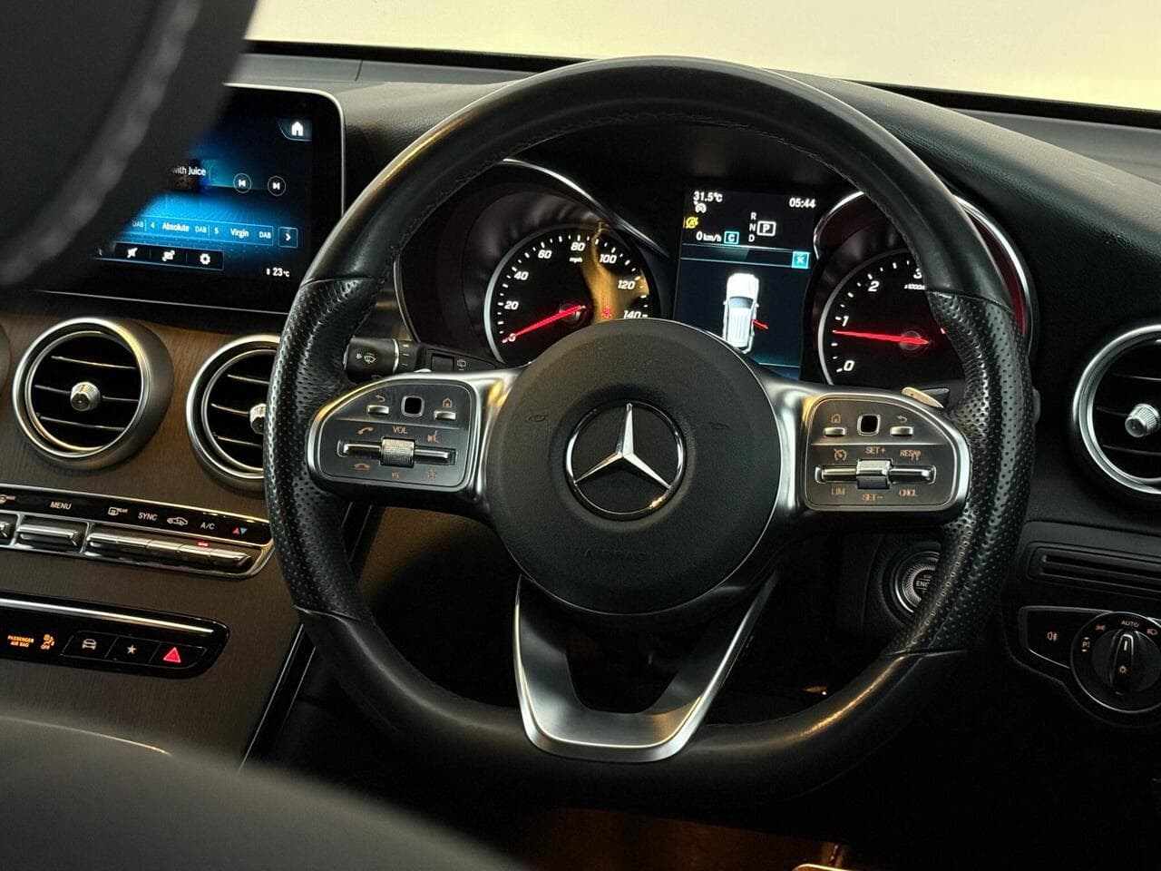 Mercedes-Benz GLC thumbnail Steering Wheel