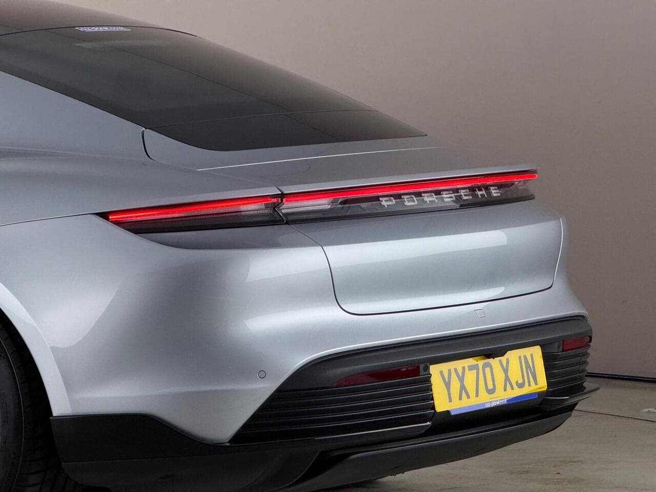 Porsche Taycan thumbnail Inconclusive