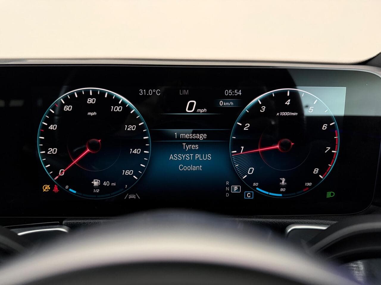 Mercedes-Benz GLB thumbnail Driver Instruments
