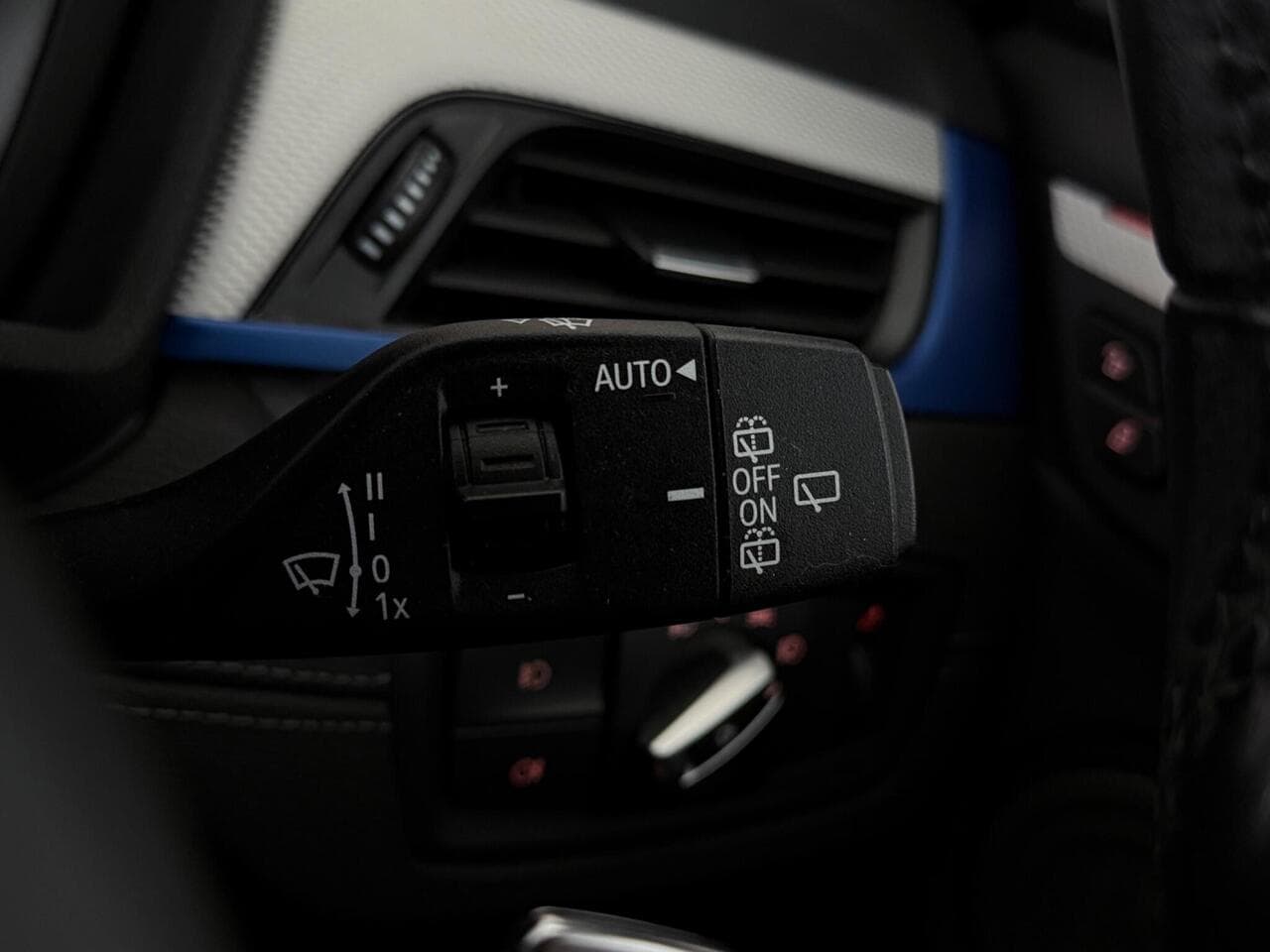 BMW X2 thumbnail Misc Controls