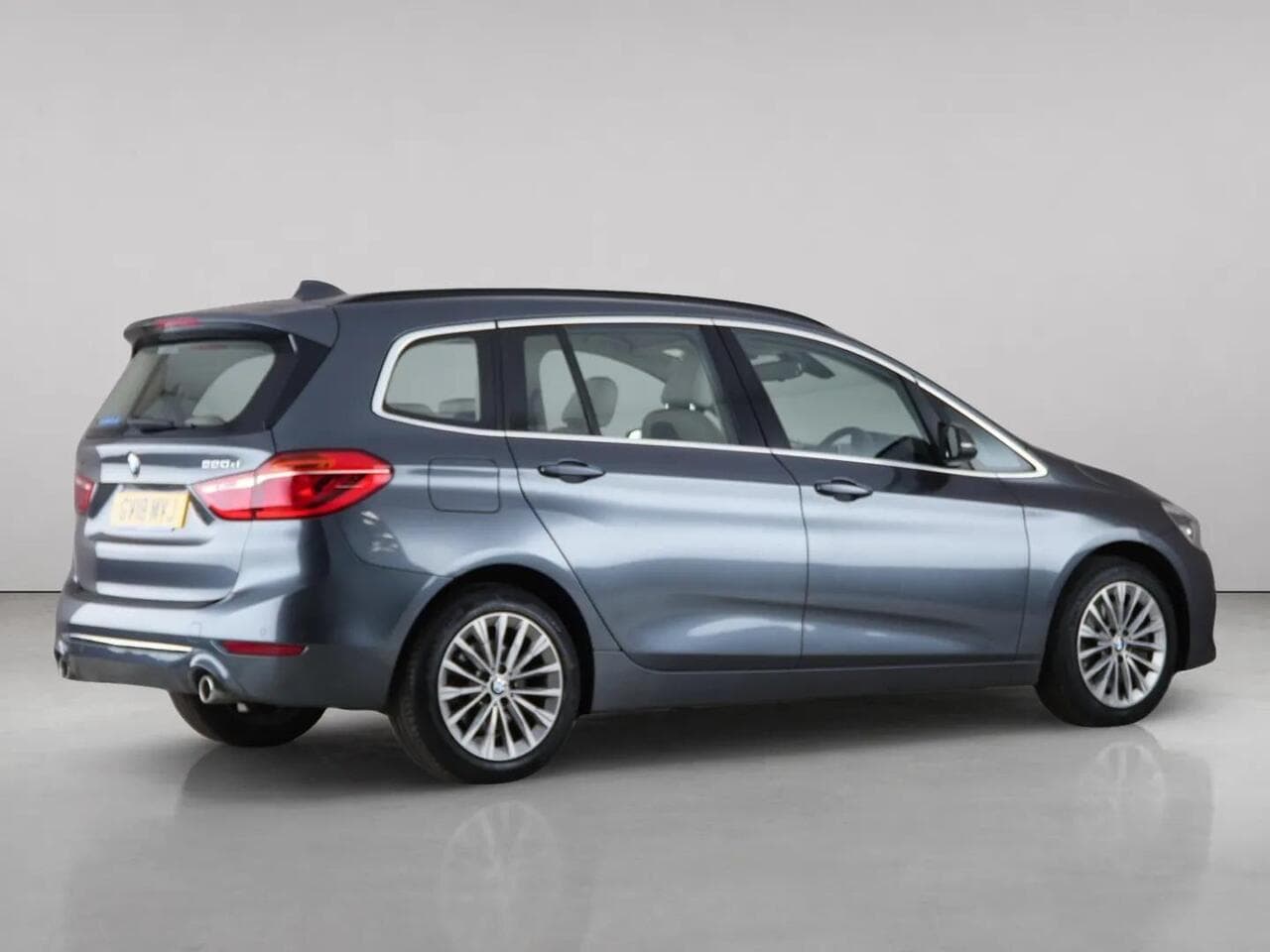 BMW 2 Series Gran Tourer thumbnail Side Right