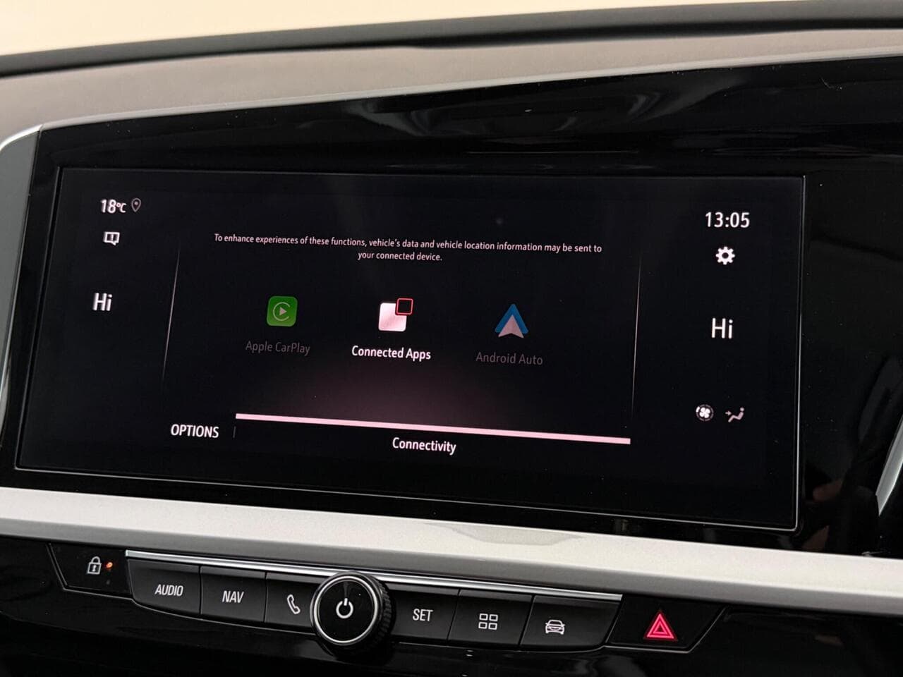 Vauxhall Grandland thumbnail Infotainment System