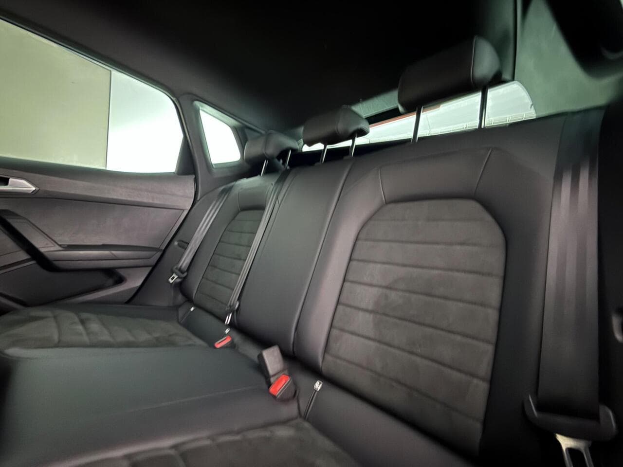 SEAT Arona thumbnail Seats Rear