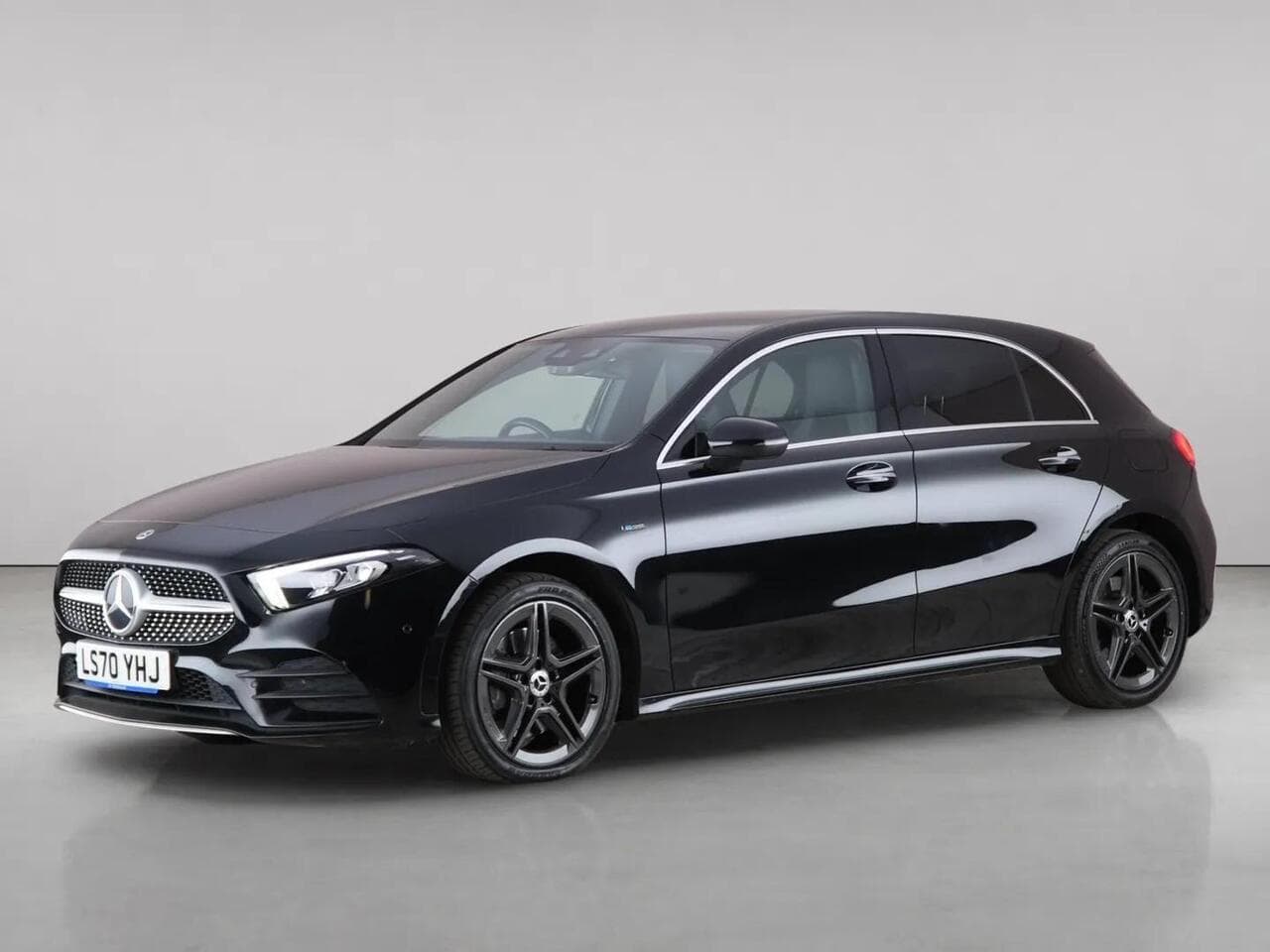 Mercedes-Benz A Class thumbnail Front Left