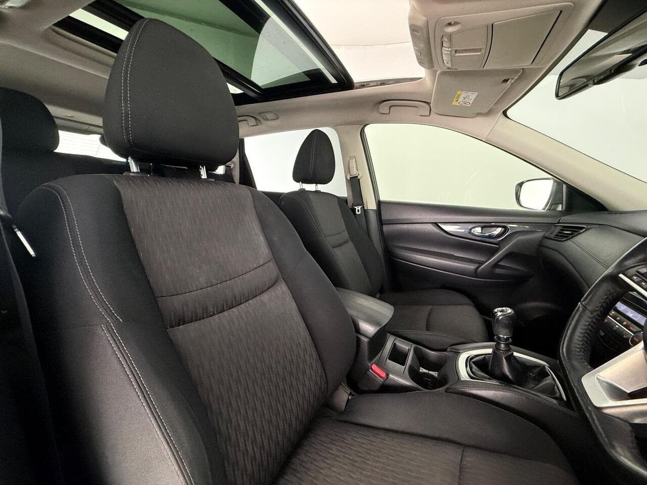 Nissan X-Trail thumbnail Seat Driver