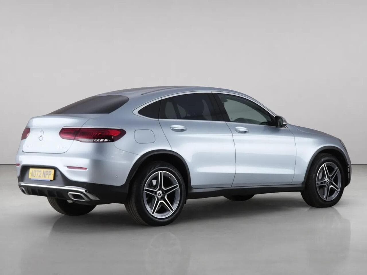 Mercedes-Benz GLC thumbnail Side Right