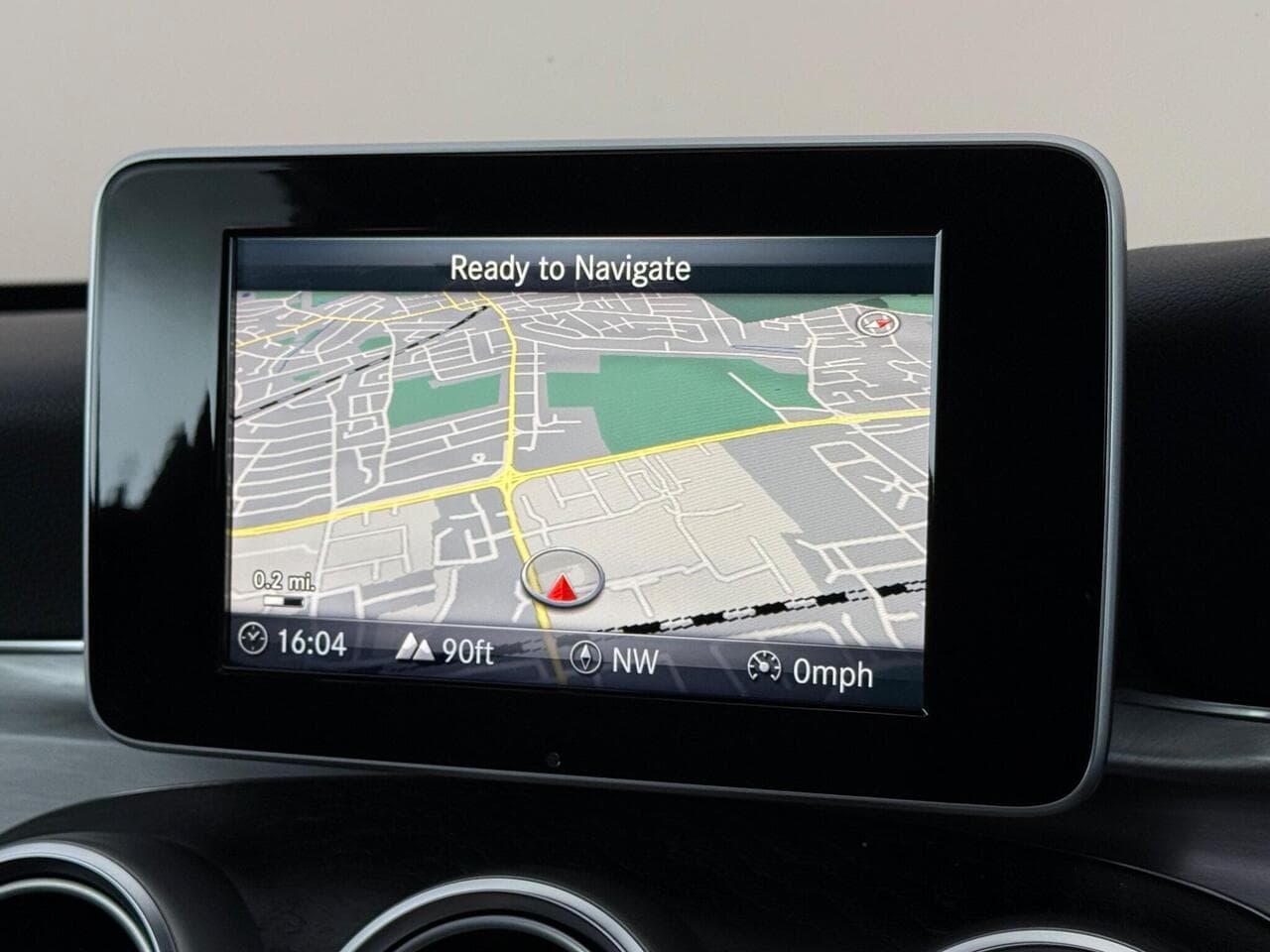 Mercedes-Benz C Class thumbnail Infotainment System