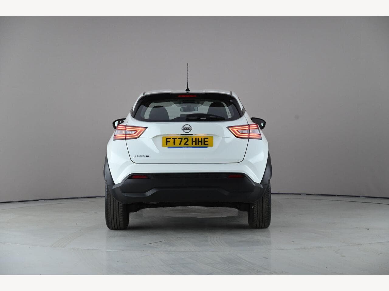 Nissan Juke thumbnail Rear
