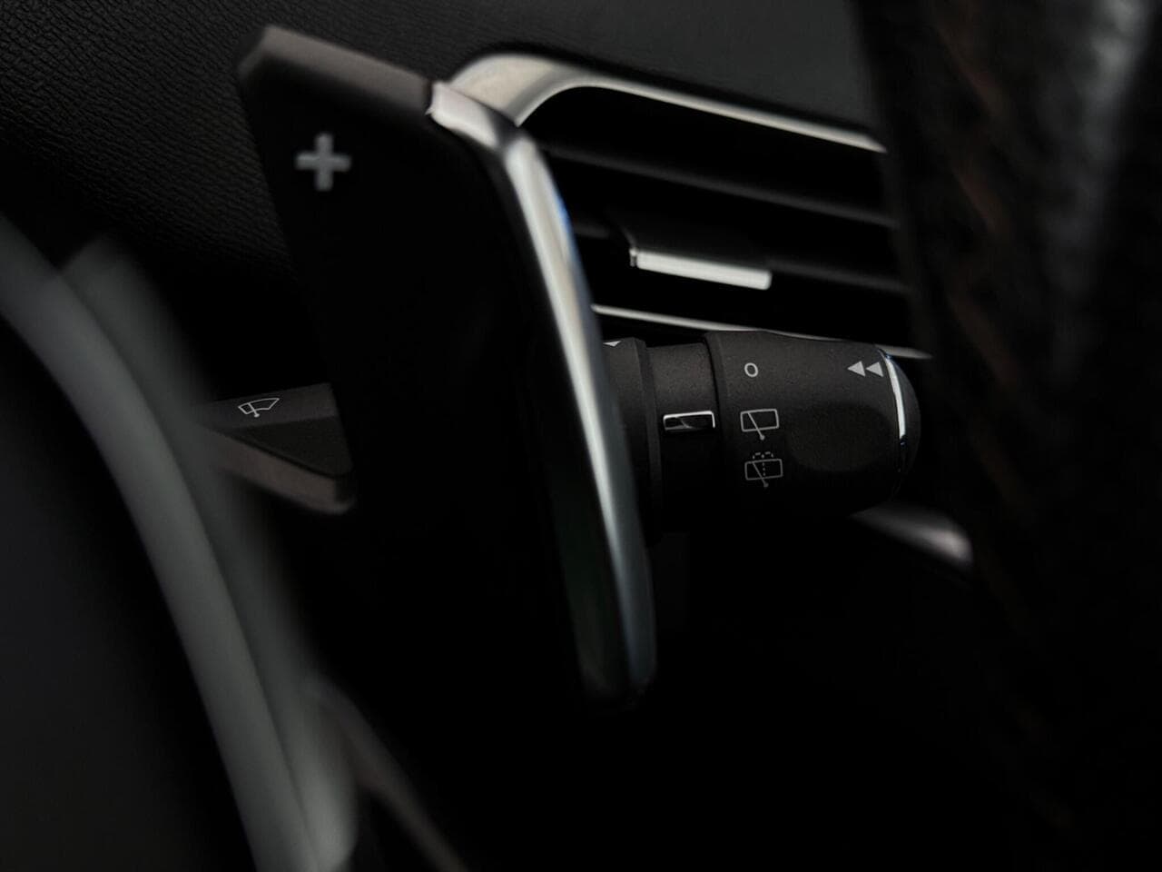 Peugeot 5008 thumbnail Misc Controls