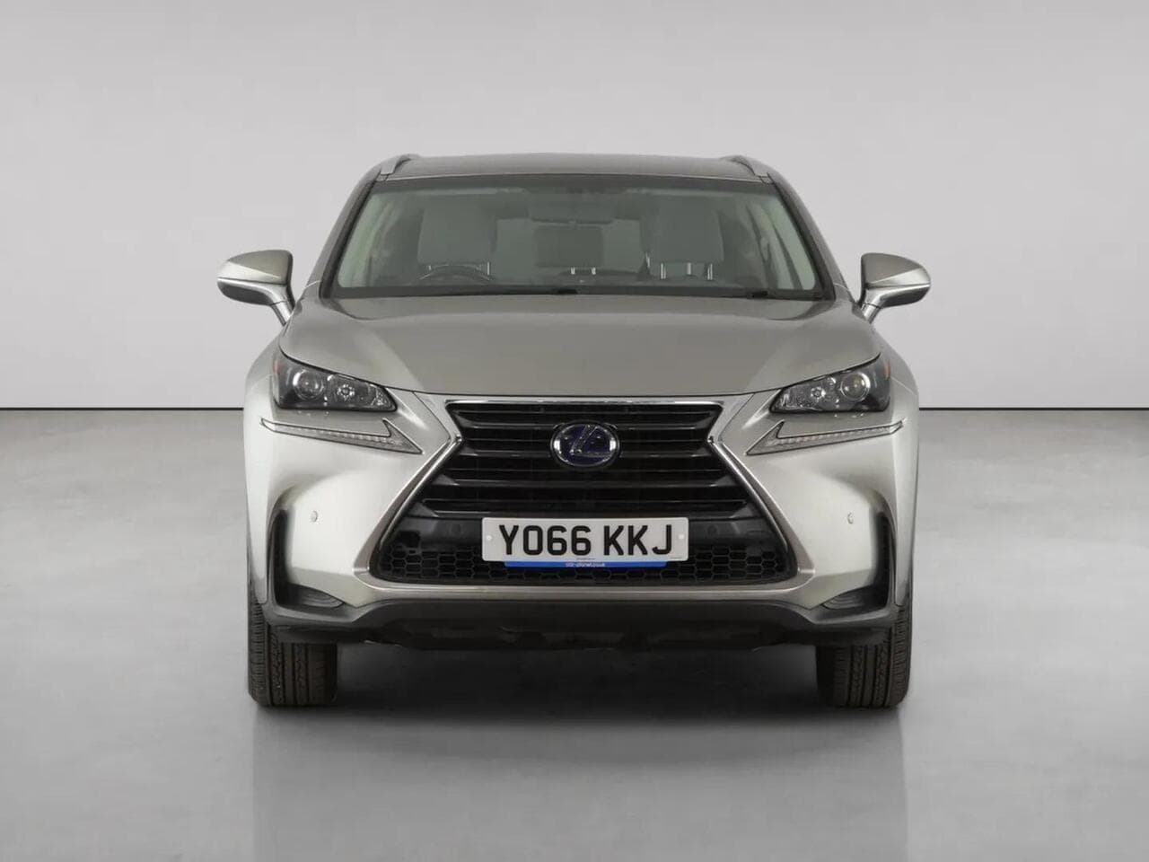 Lexus NX thumbnail Front