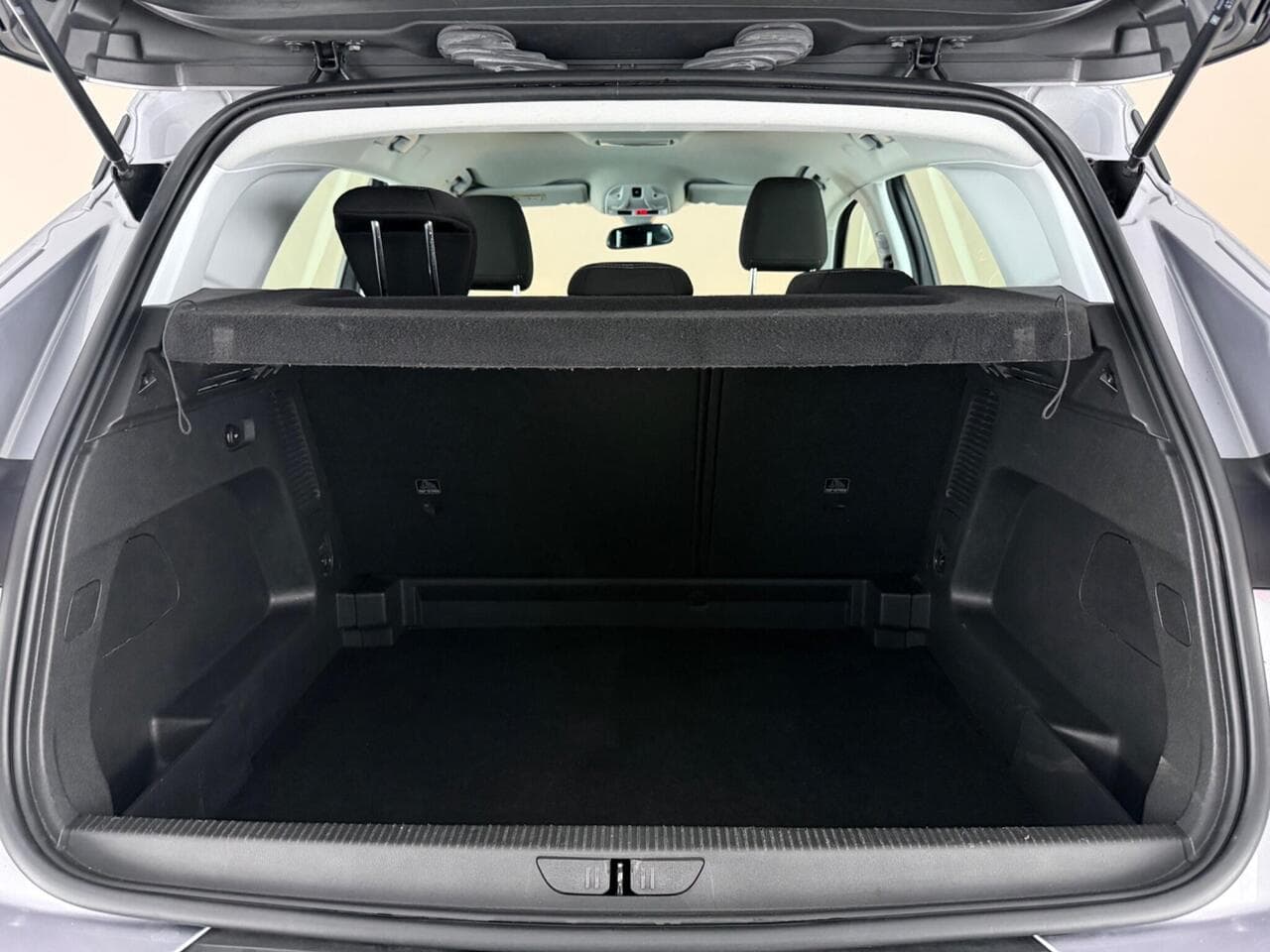 Vauxhall Grandland X thumbnail Boot