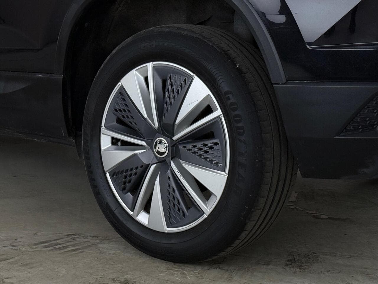 Skoda Karoq thumbnail Wheel