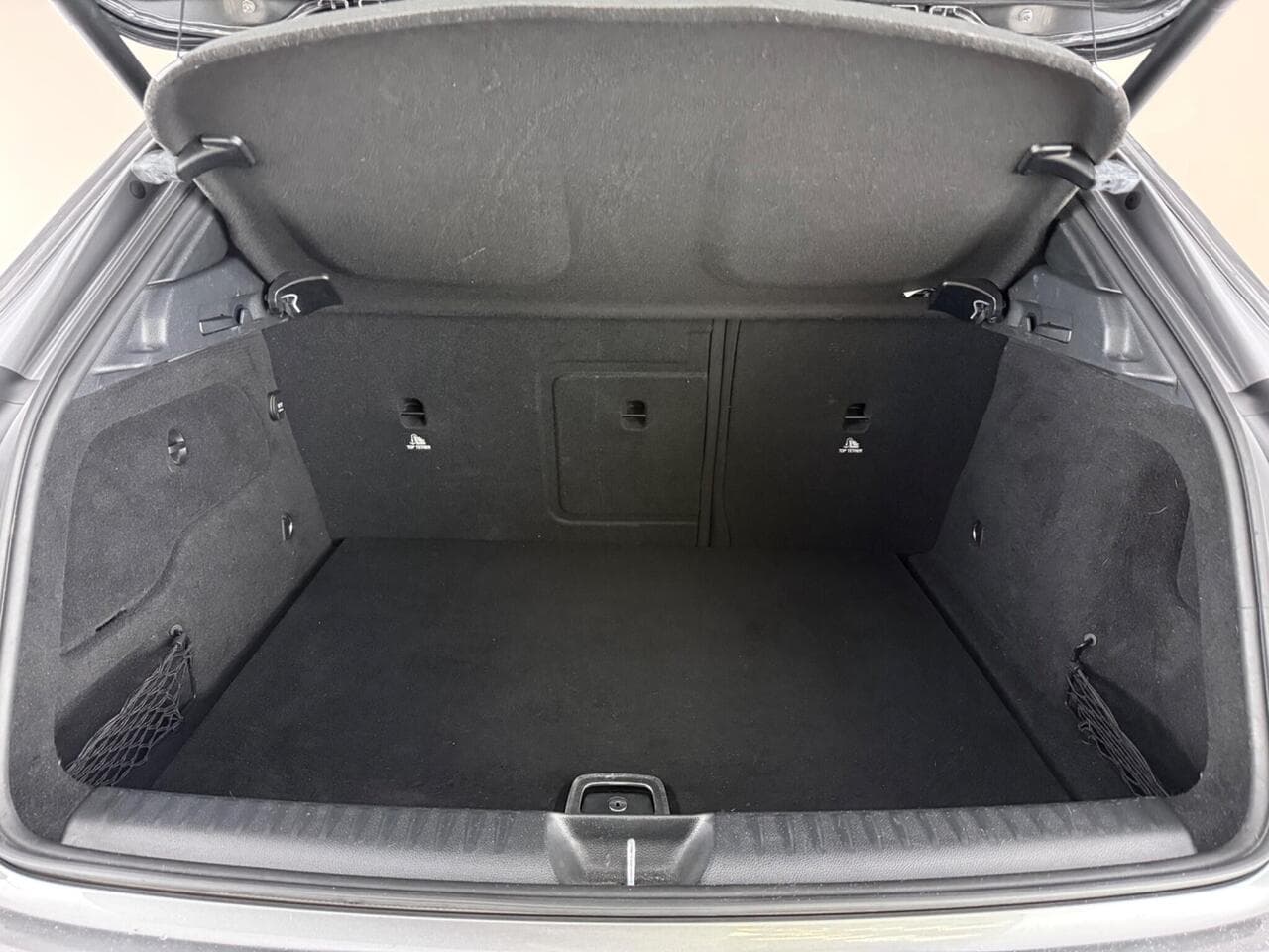 Mercedes-Benz GLA thumbnail Boot