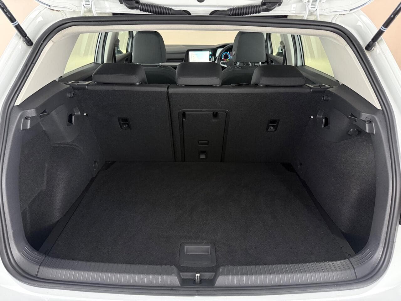 Volkswagen Golf thumbnail Boot
