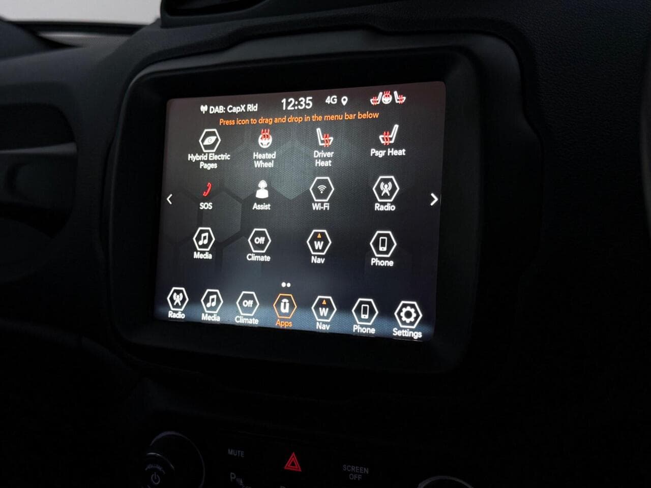 Jeep Renegade thumbnail Infotainment System