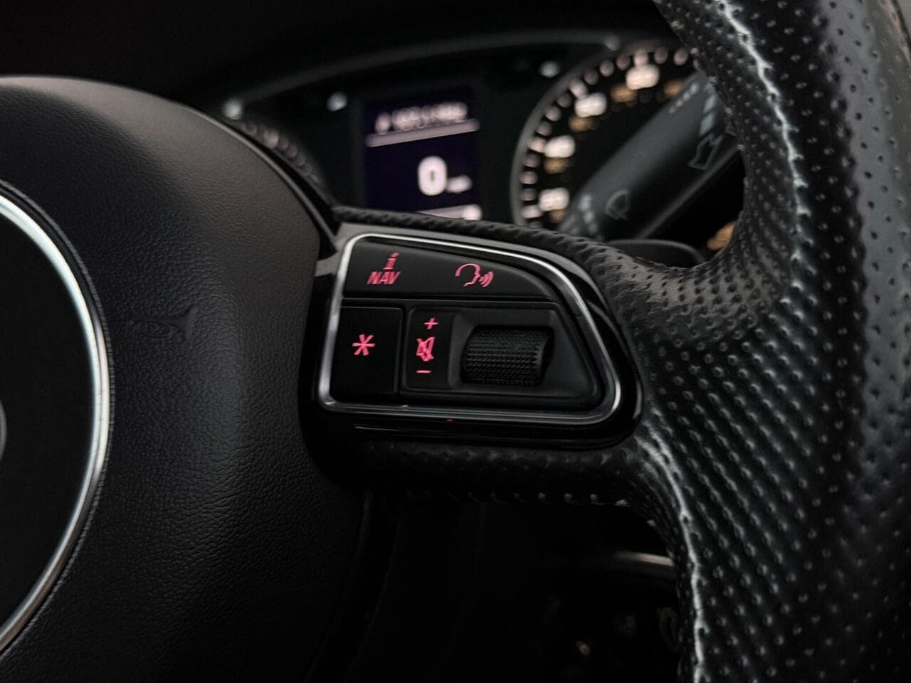 Audi A1 thumbnail Misc Controls