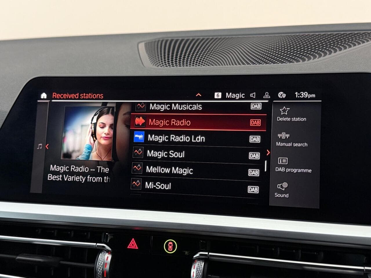 BMW 3 Series thumbnail Infotainment System