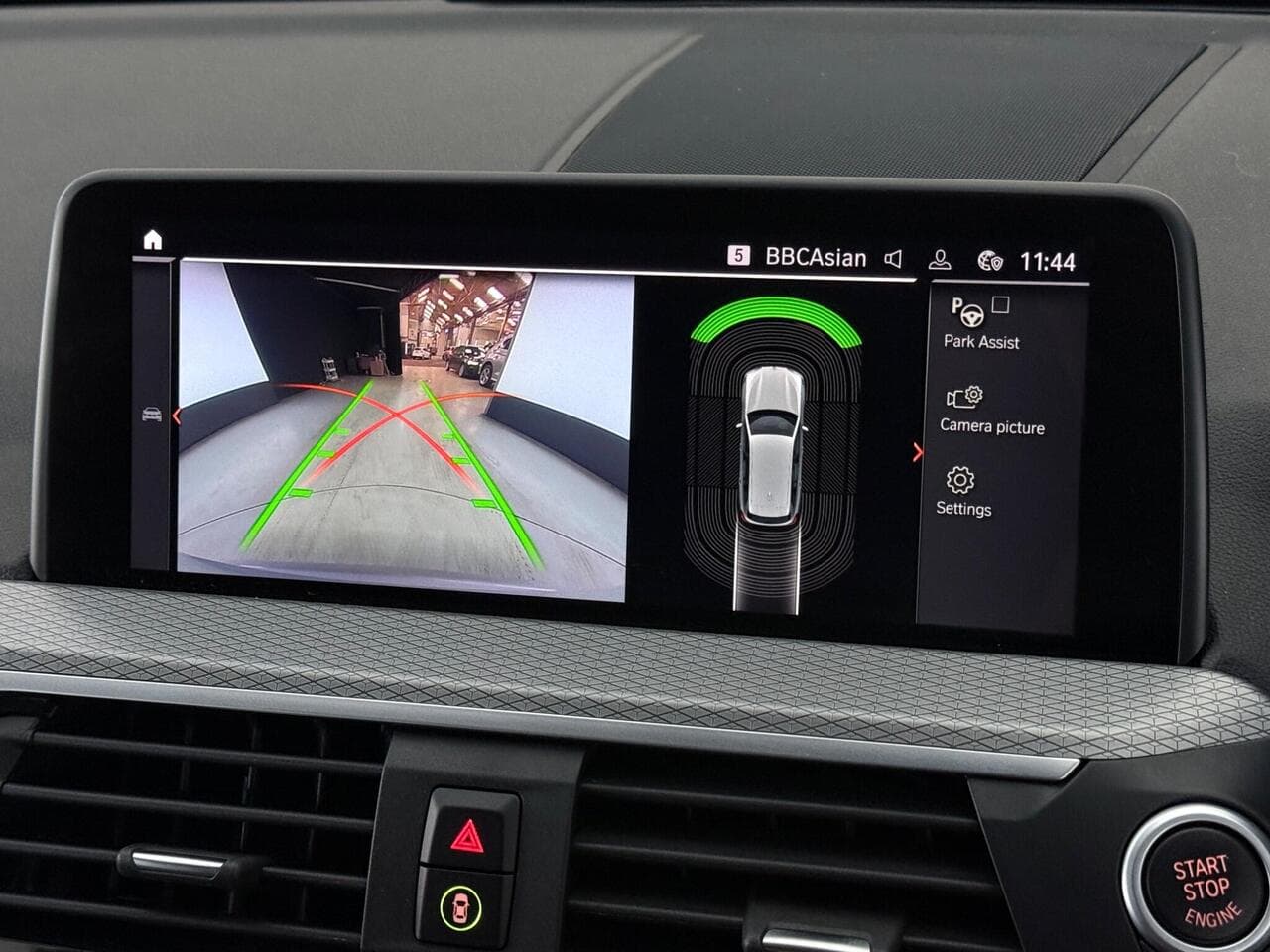 BMW X3 thumbnail Infotainment System