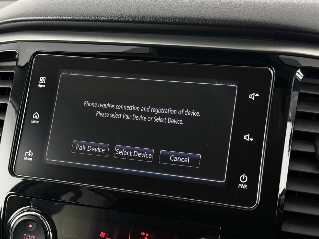 Mitsubishi L200 thumbnail Infotainment System