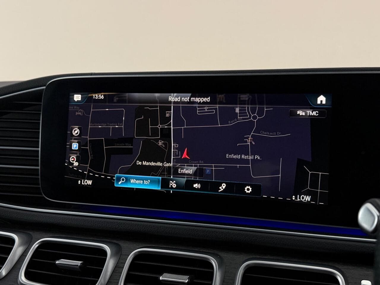 Mercedes-Benz GLE thumbnail Infotainment System