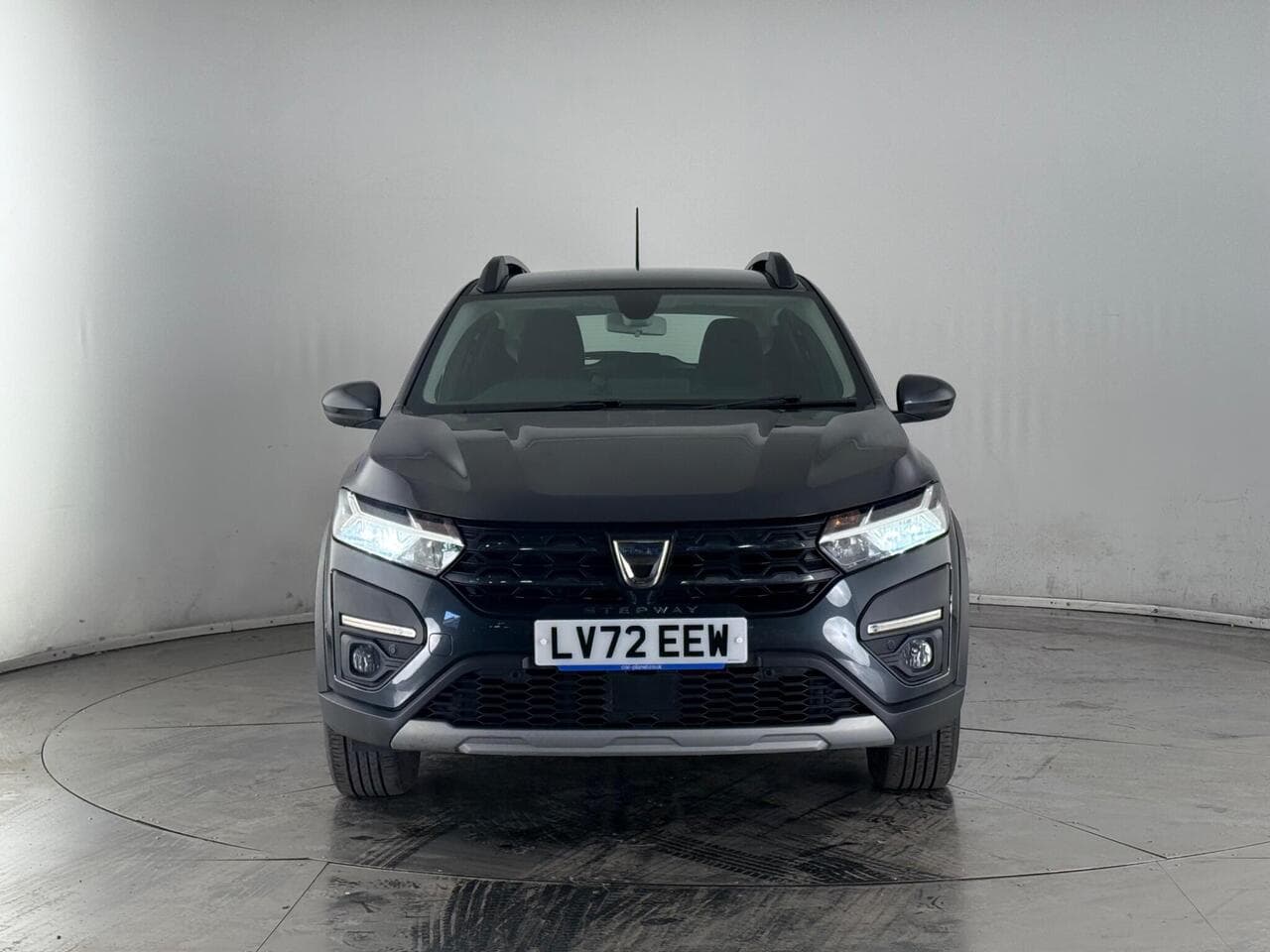 Dacia Sandero Stepway thumbnail Front