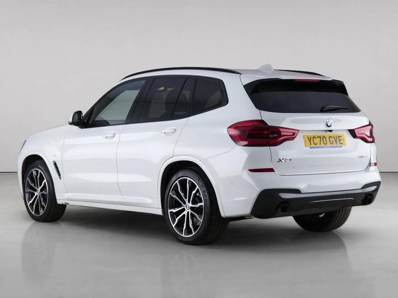 BMW X3 thumbnail Rear Left