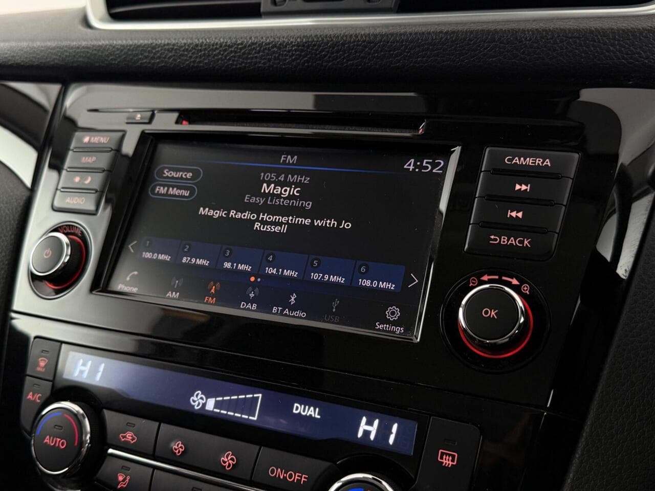 Nissan Qashqai thumbnail Infotainment System
