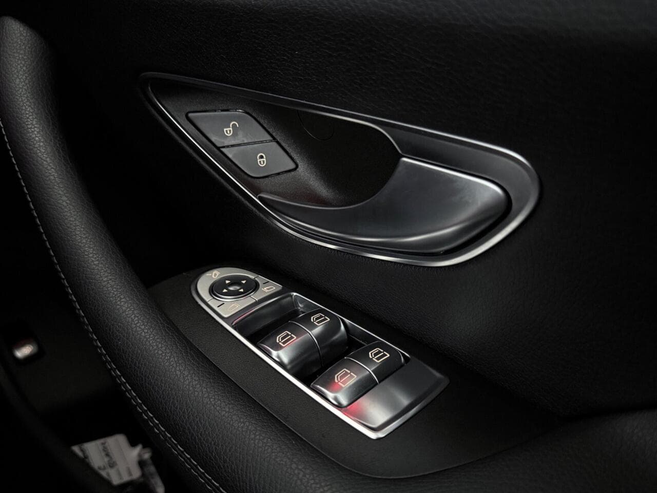 Mercedes-Benz E Class thumbnail Inconclusive