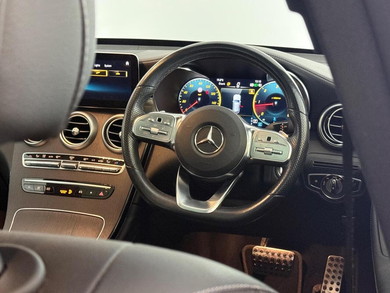 Mercedes-Benz GLC thumbnail Steering Wheel