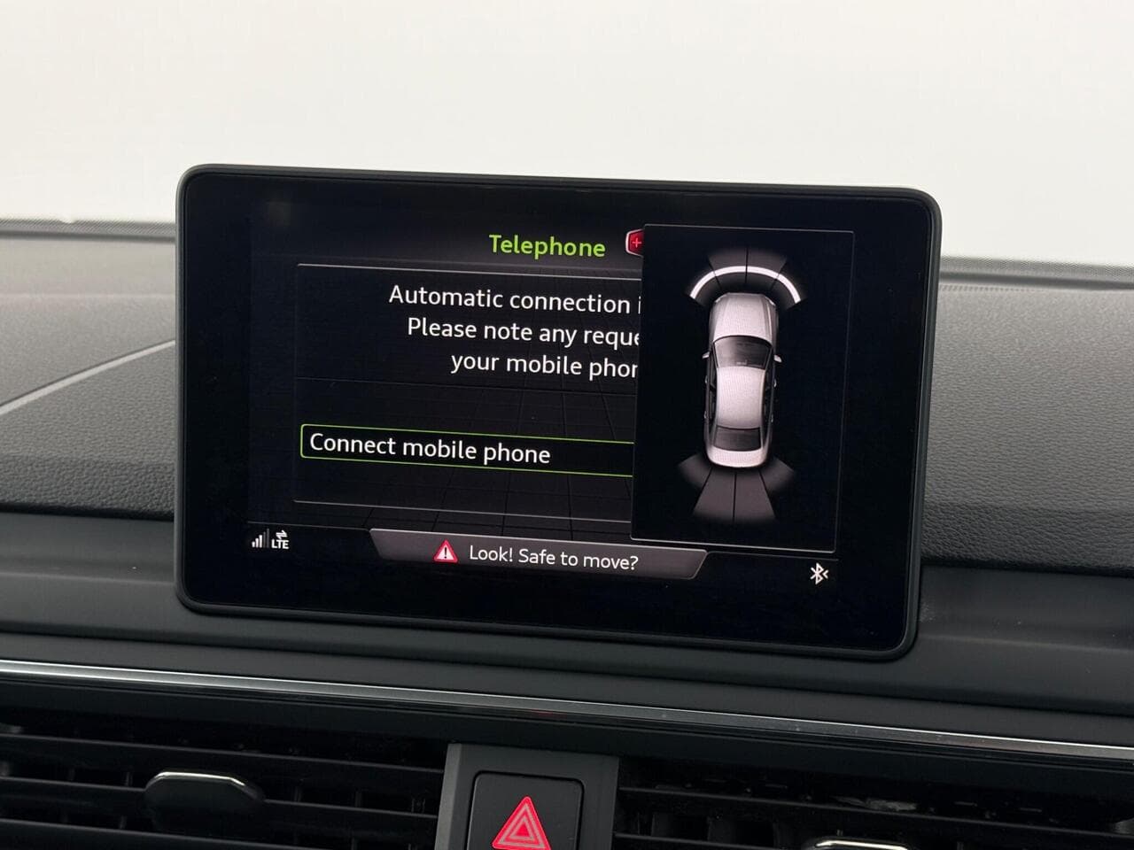 Audi A4 thumbnail Infotainment System