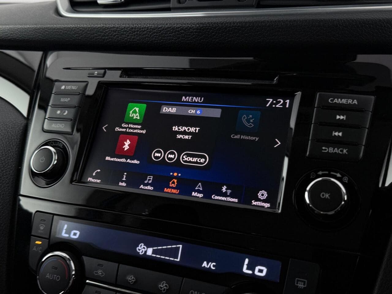 Nissan Qashqai thumbnail Infotainment System