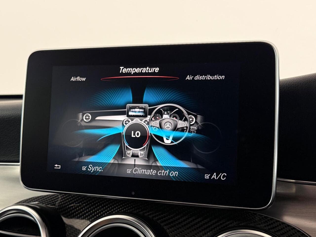 Mercedes-Benz GLC thumbnail Infotainment System